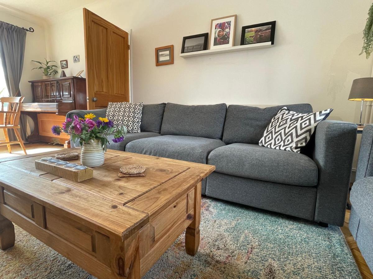 Jamie'S Georgeham Villa Кройд Екстериор снимка