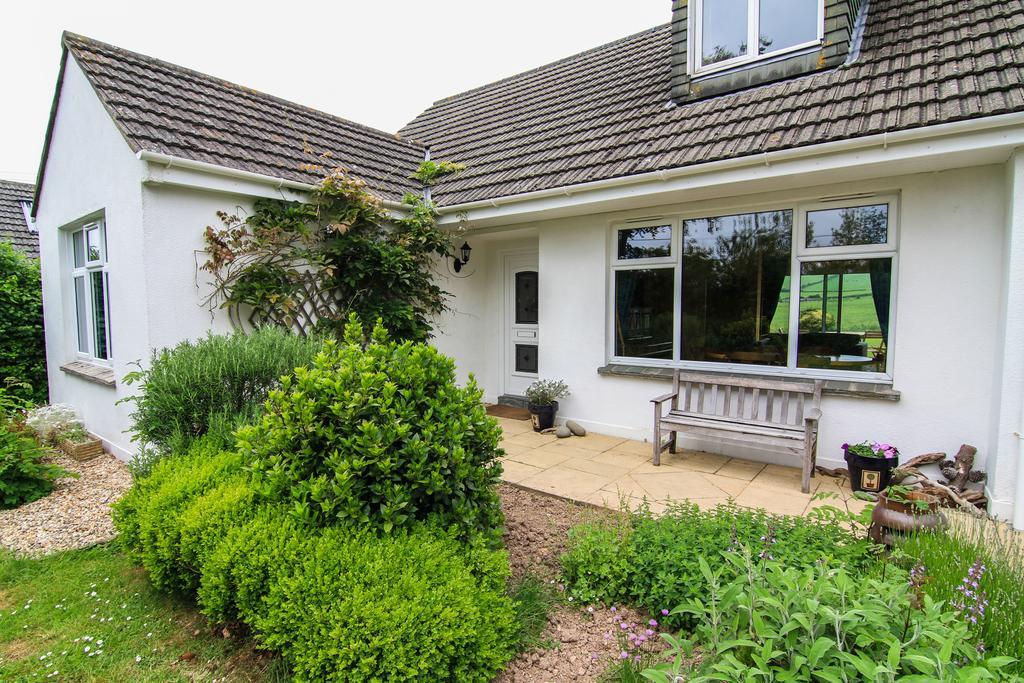 Jamie'S Georgeham Villa Кройд Екстериор снимка